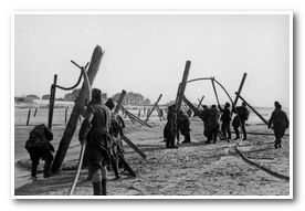 Installation de pieux sur les plages